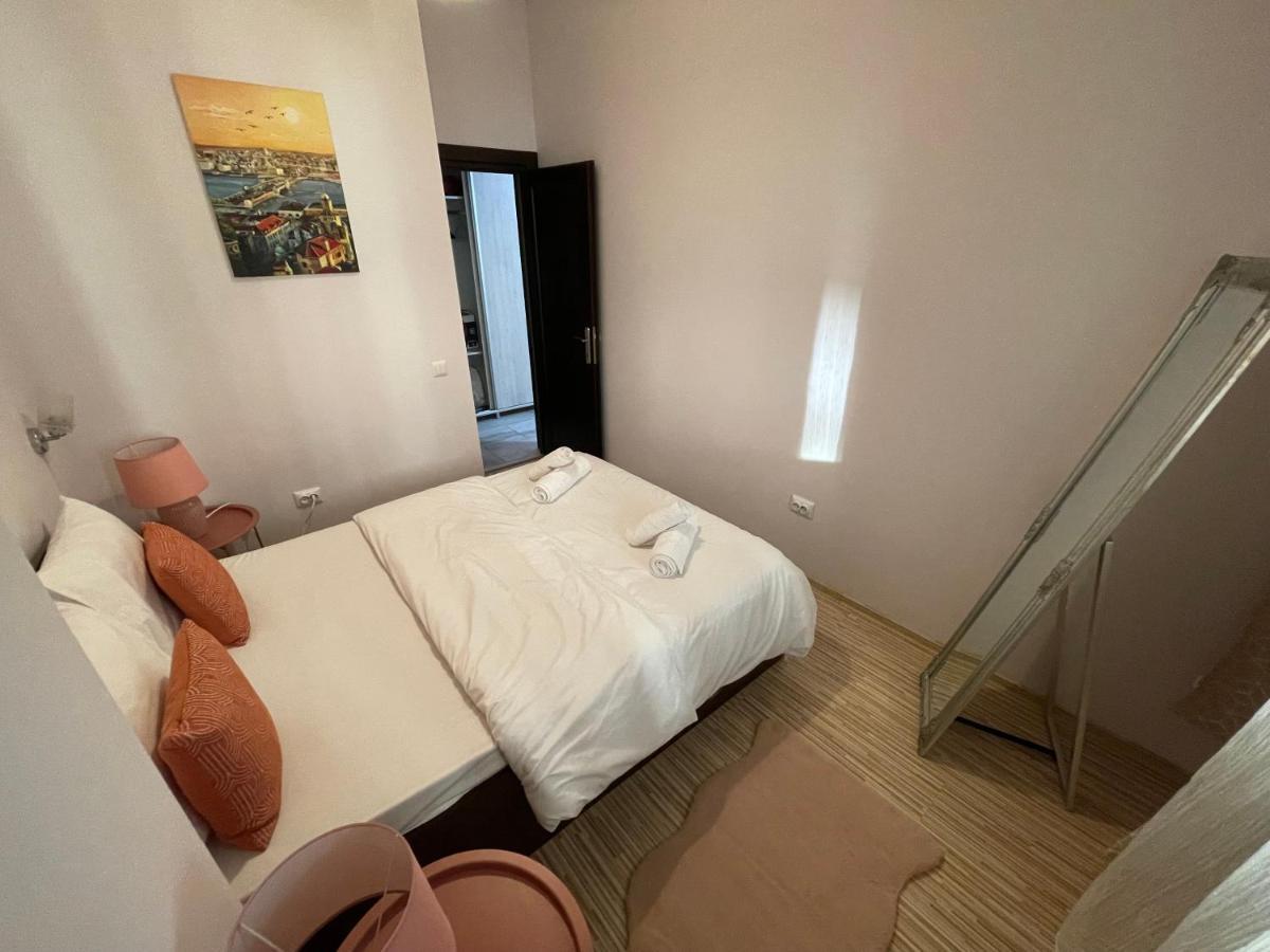 Le Lupin / Center Apartment ยาช ภายนอก รูปภาพ
